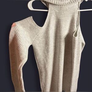 Hem & Thread Off-Shoulder Sweater in Light Gray